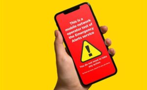 L’allarme “Armageddon” sta per suonare. Milioni di telefoni cellulari nel Regno Unito suoneranno e vibreranno con un allarme “Apocalittico” alla fine di questo mese. L’allarme “Armageddon” sta per suonare. Milioni di telefoni cellulari nel Regno Unito suoneranno e vibreranno con un allarme “Apocalittico” alla fine di questo mese.