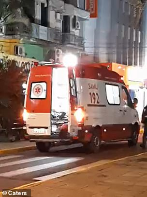 Brasile: Cagnetta sale a bordo dell’ambulanza per accompagnare il suo padrone in ospedale