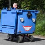 La storia del pluridetentore di record mondiali che ha costruito un bidone della spazzatura motorizzato