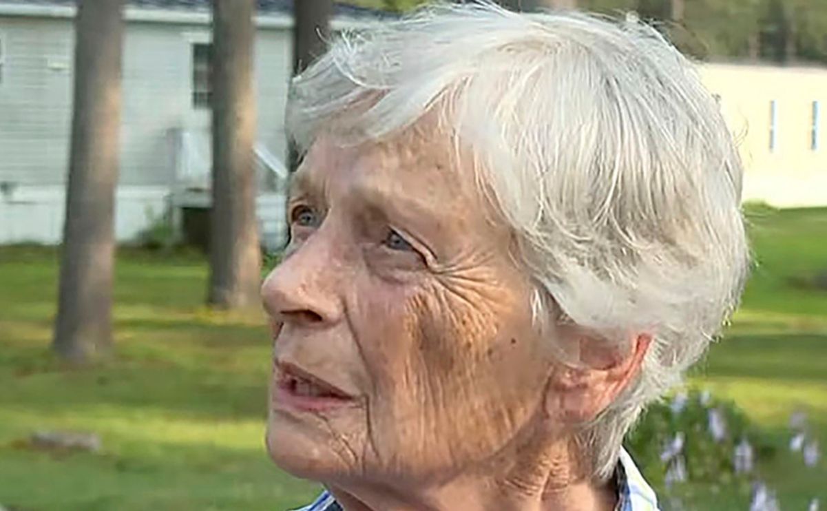 Questa signora di 87 anni si è difesa dall’aggressione di un adolescente affamato e poi lo ha rifocillato