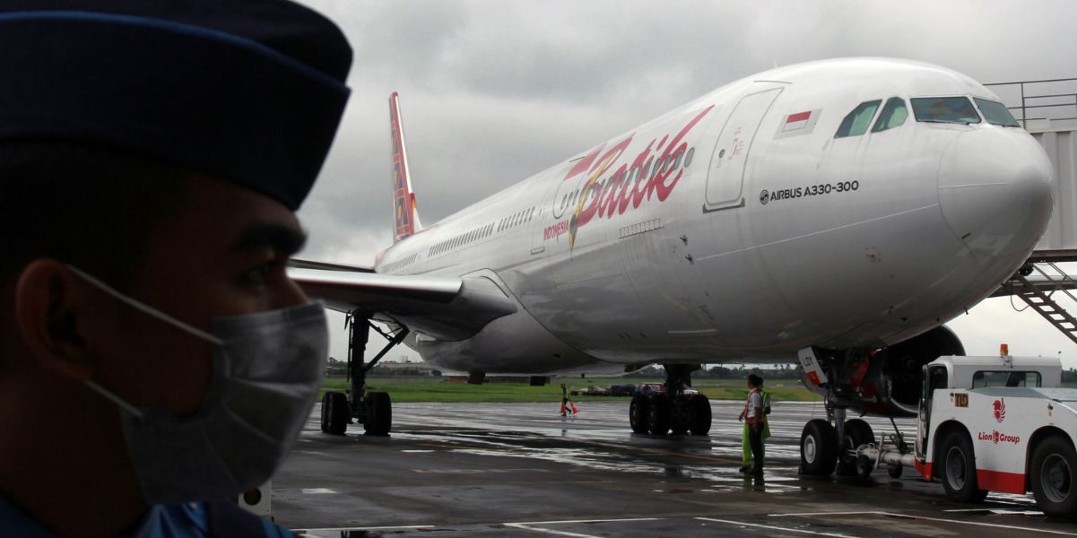 2 piloti di un aereo di linea si sono addormentati per 28 minuti mentre il velivolo sorvolava l’Indonesia