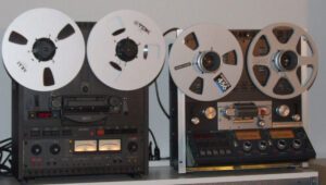 Il Nastrone – il sito web dove gli amanti della tecnologia retrò possono spaziare Tecnologia Vintage - Esplora Il Nastrone: passione e competenza nei registratori a bobina. La Guida completa di Luca Franzesi.