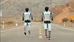 Record di velocità robot: Un robot umanoide stabilisce un nuovo primato nel deserto del Gobi, grazie anche all’uso di scarpe da corsa.