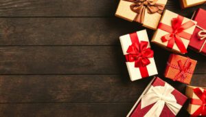 Natale 2024 gli acquisti frenano Natale 2024 gli acquisti frenano e in tanti aspettano i saldi di gennaio. La voglia di shopping degli italiani si è raffreddata.