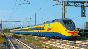 Treni e ritardi estivi programmati che tutele per i viaggiatori? treno-1