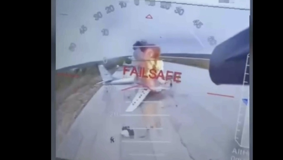 Attacco dei droni: come l’Ucraina ha colpito gli aeroporti russi e usato i social per conquistare l’opinione pubblica globale.