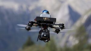 Tecnologia droni autonomi: SUPER, il microvelivolo dell’HKU, vola come un uccello ed evita ostacoli millimetrici anche di notte.