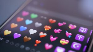 Intelligenza artificiale cardiaca: il modello MAARS prevede con il 90% di accuratezza il rischio di morte cardiaca improvvisa nei pazienti.