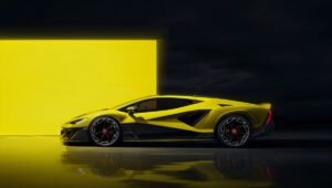 Lamborghini Fenomeno: l’hypercar plug-in più veloce di sempre Lamborghini Fenomeno è l’hypercar plug-in più veloce di sempre: 1.080 CV, design esclusivo e solo pochi esemplari da 3,5 milioni di dollari.